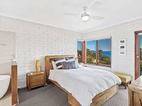 'Nunkeri', 5 Kerrie Close - Stunning House With Fabulous Views, Linen, WIFI & Air Conditioning - Phillip Island Accommodation 1