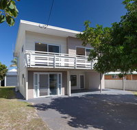 'SeaHaven' 2 Richardson Ave - Large home with Aircon Smart TV WIFI Netflix  Boat Parking - Phillip Island Accommodation