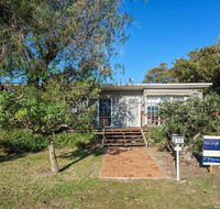 'The Croft' 11 Boulder Bay Rd - Cosy Beach House with Aircon  only 270m to the Beach - Phillip Island Accommodation