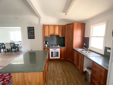 'The Wattles' - True Country Escape Near Wineries - Borenore - Phillip Island Accommodation 1