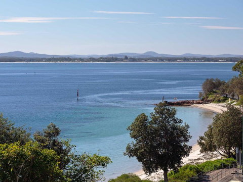 1 'Kiah', 53 Victoria Parade - Stunning Views, Wifi, Aircon, Just Across The Road To The Water - Phillip Island Accommodation 3