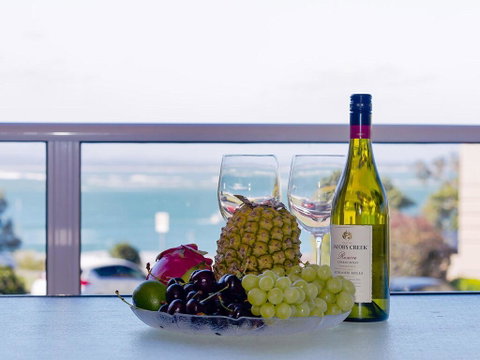 1 'Portofino' 7 Laman Street - Aircon & 1st Level Unit - Phillip Island Accommodation 1