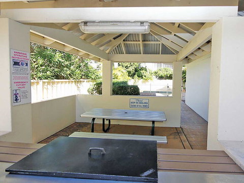 1 'SEASHELLS' 21-23 MAGNUS STREET - WIFI, POOL, LIFT & AIR CONDITIONING - Phillip Island Accommodation 3