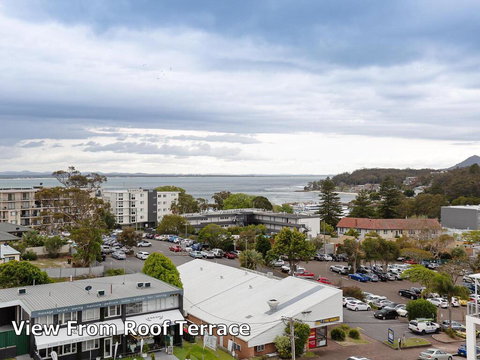 1 'Seaview', 9 Church Street - Huge Air Conditioned Unit With Lift & WIFI - Phillip Island Accommodation 0