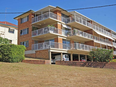 1 'Teramby Court' 104 Magnus Street - In Nelson Bay CBD - Phillip Island Accommodation 2