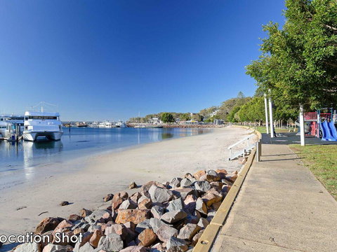 1 'Teramby Court' 104 Magnus Street - In Nelson Bay CBD - Phillip Island Accommodation 1