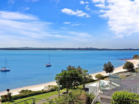 10 'Kiah' 53 Victoria Parade - Waterfront Views, AIRCON And Close To The Marina. - Phillip Island Accommodation 1
