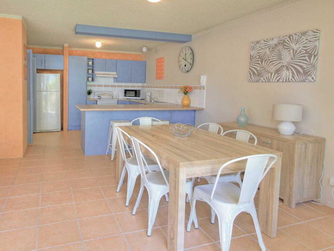 10 'Magnus Gardens' 7 Magnus Street - Air Conditioned & Walk To Town Centre - Phillip Island Accommodation 1