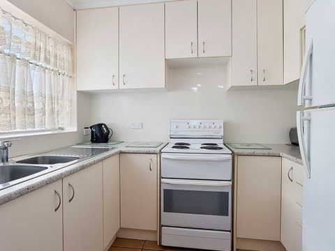 10 'Teramby Court' 104 Magnus Street - In Nelson Bay CBD With Water Views And WIFI - Phillip Island Accommodation 1