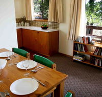 11 Townsend Street Jindabyne - Phillip Island Accommodation
