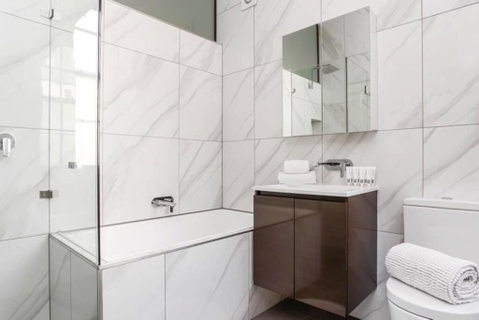 11w Elegance Stylish 3BD Heritage Terrace @TheRocks - Phillip Island Accommodation 0
