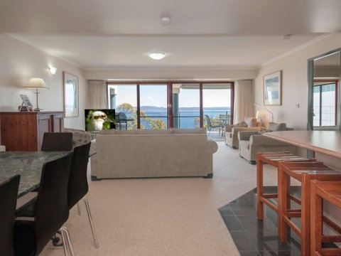 12 'Le Vogue', 16 Magnus St - Sensational Water Views, Lift, Pool & Tennis Court - Phillip Island Accommodation 1
