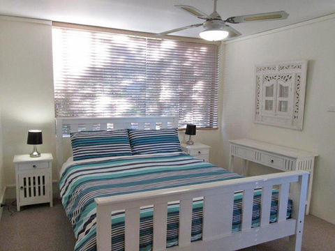 13 'Harbourside', 3-7 Soldiers Point Road - Fantastic Waterfront Unit - Phillip Island Accommodation 1