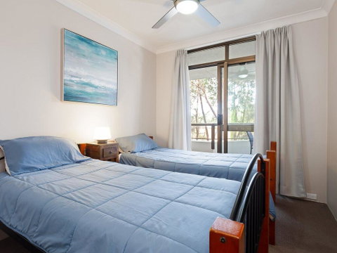 14 'The Commodore' 9-11 Donald Street- Unit In The Heart Of Town With Views & WIFI - Phillip Island Accommodation 1