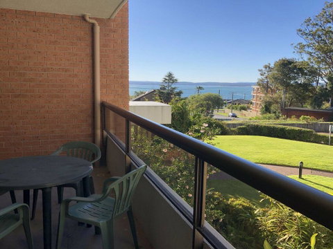 15 'The Commodore' 9-11 Donald Street - Great Unit Only A Short Walk To CBD - Phillip Island Accommodation 2