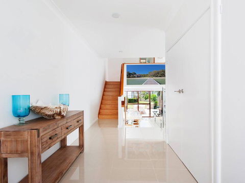 15 'The Moorings', 4 Cromarty Road - Stunning With Water Views & Pool - Phillip Island Accommodation 1
