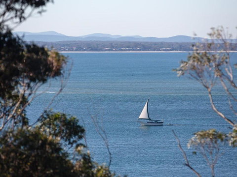 15 'Thurlow Lodge', 6 Thurlow Avenue - Fantastic Unit With Water Views & Pool In Complex - Phillip Island Accommodation 2