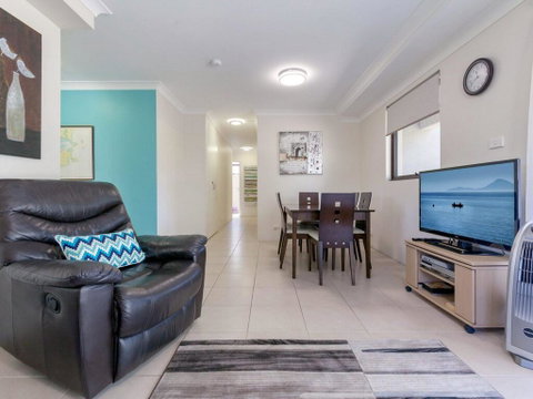 16 'Carindale' 19-23 Dowling St - Ground Floor, Foxtel, Pool And Tennis Court - Phillip Island Accommodation 3