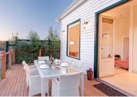 1880s Kananook Boutique Historic Luxury Apartment FSC Private Villa Bairnsdale - Phillip Island Accommodation 0