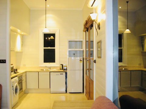 1880s Kananook Boutique Historic Luxury Apartment FSC Private Villa Bairnsdale - Phillip Island Accommodation 2