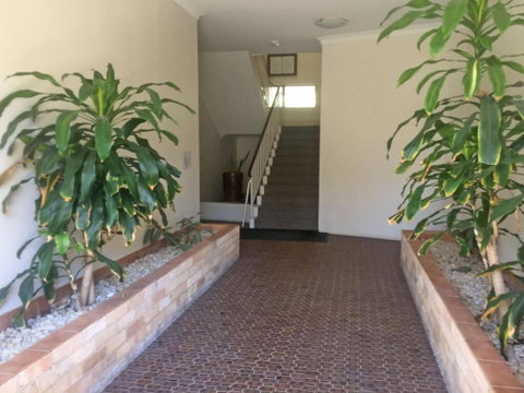 2 'Bronte Court' 17 Magnus Street - Air Con, Complex Pool And Centrally Located - Phillip Island Accommodation 1