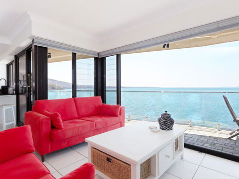 2 'Lanimer' 14 Mitchell Street - Beautiful Waterfront Property With Spectacular Views - Phillip Island Accommodation 0
