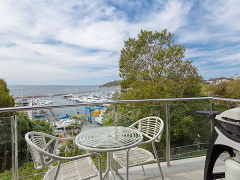 2 'Paradiso', 4 Laman Street - Beautiful Unit With Stunning Water Views & Pool - Phillip Island Accommodation 1