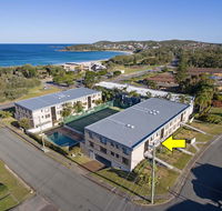 2 'The Dunes' 38 Marine Drive - pool tennis court and so close to the beach - Phillip Island Accommodation