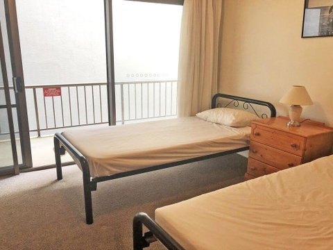2 'Tradewinds', 110 Victoria Parade - Fantastic Unit With Waterviews & Close To The Marina - Phillip Island Accommodation 3