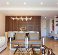 2 Bed Sydney Executive Apt Close to City - Phillip Island Accommodation
