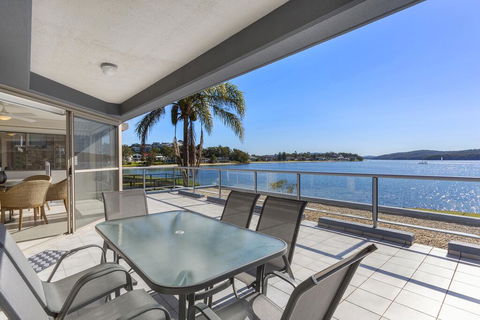 2 The Shores Soldiers Point - Waterfront - Uninterrupted Water Views INCLUDING ALL LINEN & TOWELS, Free Wi-Fi - Phillip Island Accommodation 0