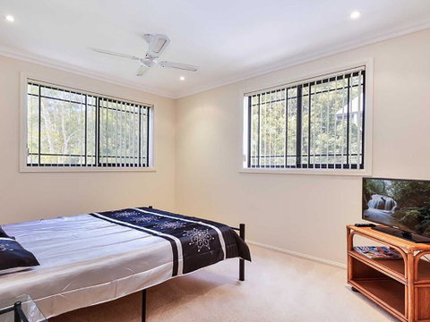 2/11a Christmas Bush Avenue - Fantastic Townhouse Close To Dutchies Beach - Phillip Island Accommodation 2