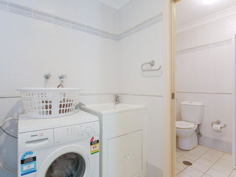 2/141A Soldiers Point Road - Large Waterfront Duplex Across From The Bowling Club - Phillip Island Accommodation 3