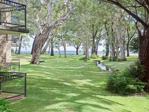 23 'Bay Parklands', 2 Gowrie Avenue - Little Beach, Air Con, Pool & Tennis Court - Phillip Island Accommodation 0