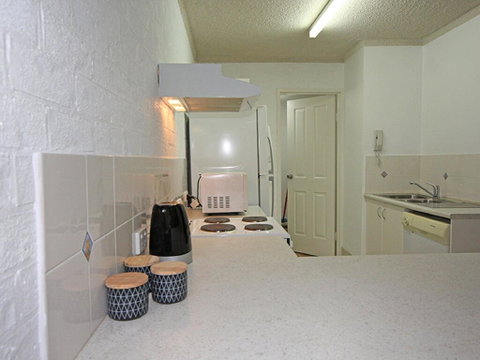 23 'Bay Parklands', 2 Gowrie Avenue - Little Beach, Air Con, Pool & Tennis Court - Phillip Island Accommodation 3