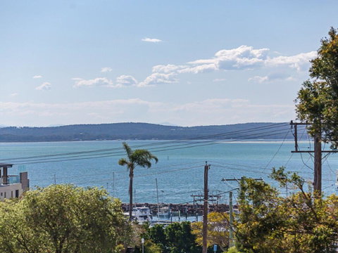 23 'The Commodore' 9-11 Donald Street - Delightful Unit With Gorgeous Water Views - Phillip Island Accommodation 0