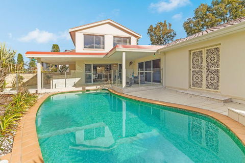 Beautiful House In Sylvania Waters - Phillip Island Accommodation 0