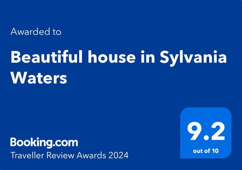 Beautiful House In Sylvania Waters - Phillip Island Accommodation 1