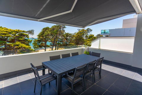 C-Scape Penthouse - Cowes Beach Front - Phillip Island Accommodation 3