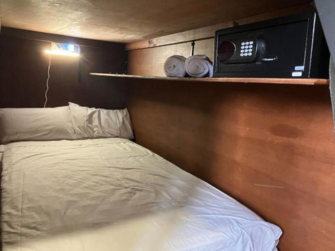 C And C Backpack - Phillip Island Accommodation 4