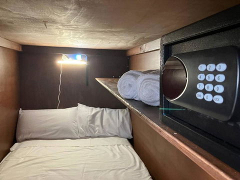 C And C Backpack - Phillip Island Accommodation 3
