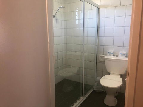 CAPRICORN MOTOR Inn - Phillip Island Accommodation 1