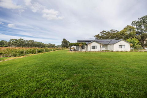 CASALE ESTATE - Phillip Island Accommodation 2