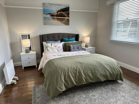 Daisy Cottage On Duke 3BR - Phillip Island Accommodation 0