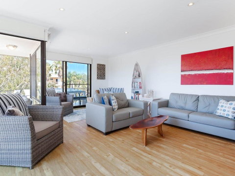 3 'ENDEAVOUR', 13 ONDINE CL - LARGE THREE BEDROOM UNIT WITH FILTERED WATER VIEWS - Phillip Island Accommodation 2