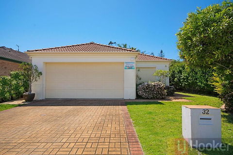 32 Beachside - Phillip Island Accommodation 0
