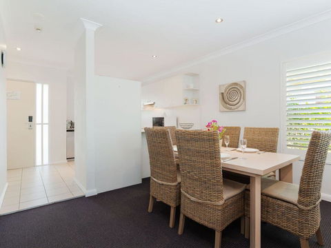 356 ' Oaks Pacific Blue', 265 Sandy Point Rd - Air Conditioned, Direct Pool Access And Suited For Disability - Phillip Island Accommodation 2