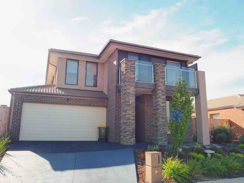 4 Bed 2 And A Half Bath Luxury Villa In Point Cook - Phillip Island Accommodation 0