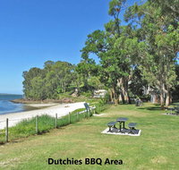 5 Thompson Place Nelson Bay - spacious duplex walking distance to Nelson Bay CBD and Dutchies - Phillip Island Accommodation