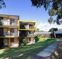 54 'Bay Parklands' 2 Gowrie Avenue - air con pool tennis courtchild friendly - Phillip Island Accommodation